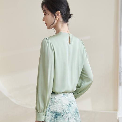 米思阳2026春季新款简约设计感醋纤衬衫褶皱透气上衣女1859 商品图5
