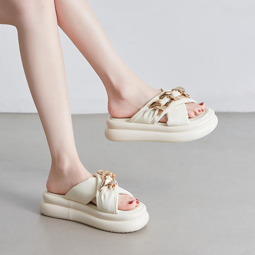 ZHR宽版圆头高颜值外出拖鞋女款超软时尚链条厚底轻盈设计凉拖女 商品图2