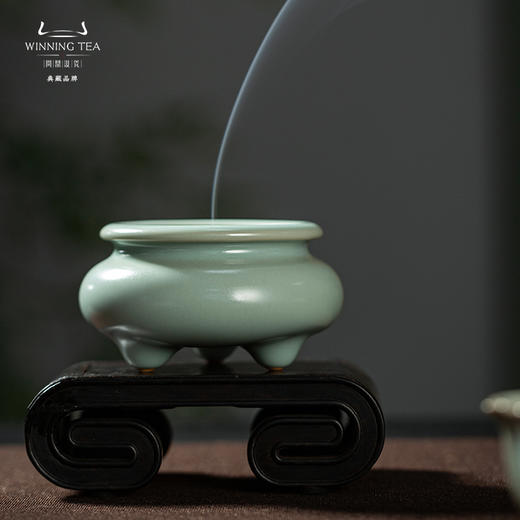 问鼎汝瓷天青平口三足乳炉 商品图2