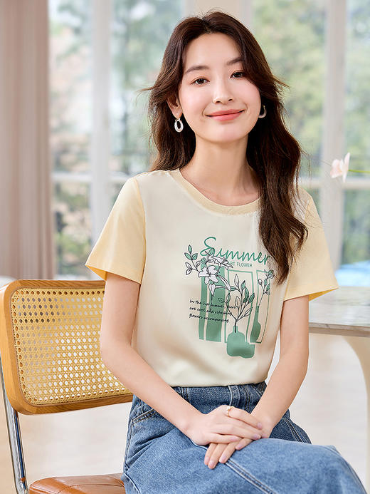 【专属特价】熙世界2025夏季新款小清新植物花卉印花T恤女短袖圆领体恤衫上衣 商品图0