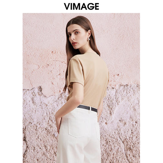 VIMAGE纬漫纪夏季新款V领扭结设计气质高级感上衣V2113722 商品图4