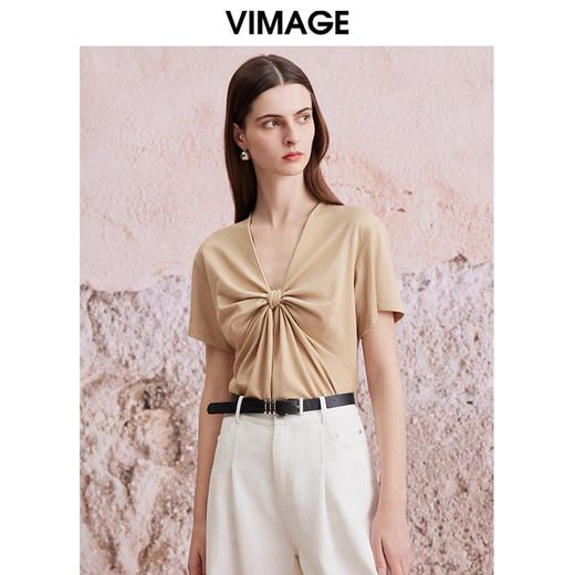 VIMAGE纬漫纪夏季新款V领扭结设计气质高级感上衣V2113722 商品图0