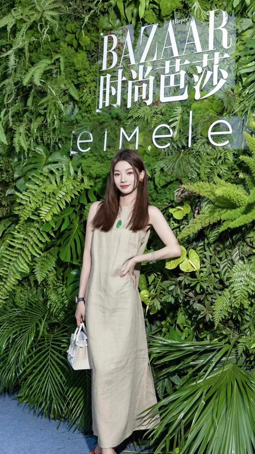 COCO ZONE2024“封面裙”夏季纯色挂脖式无袖连衣裙舒适A字长裙CC1B0895 商品图2