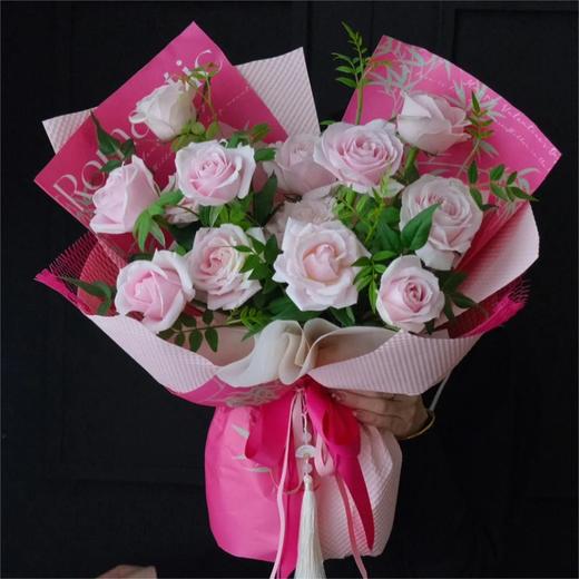 为爱加冕--19支粉玫瑰花束 商品图0