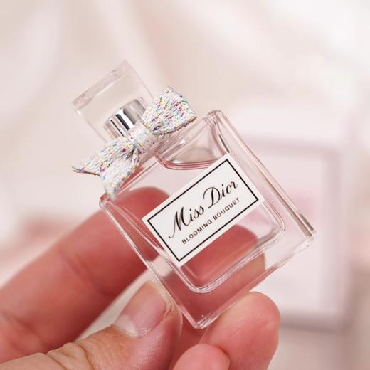 【68元会员福利】迪奥小姐花漾淡香水5ml（中小样） 商品图1