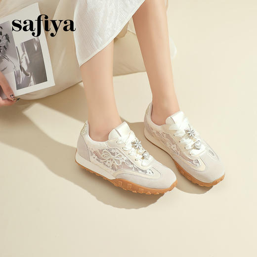 Safiya/索菲娅2024新款国风刺绣透气蕾丝网纱休闲运动阿甘德训鞋 SF43112412 商品图3
