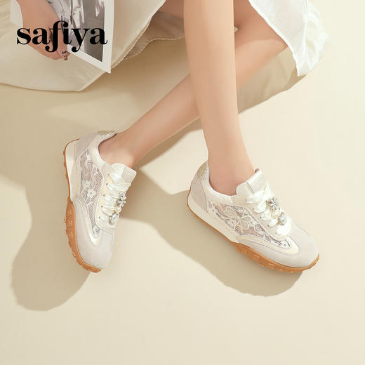 Safiya/索菲娅2024新款国风刺绣透气蕾丝网纱休闲运动阿甘德训鞋 SF43112412 商品图1