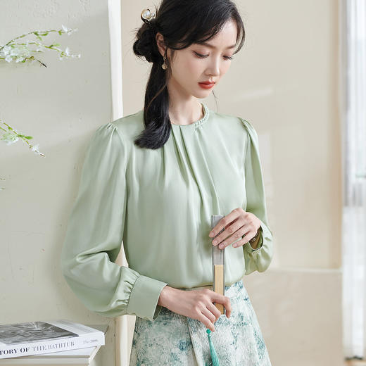 米思阳2026春季新款简约设计感醋纤衬衫褶皱透气上衣女1859 商品图4
