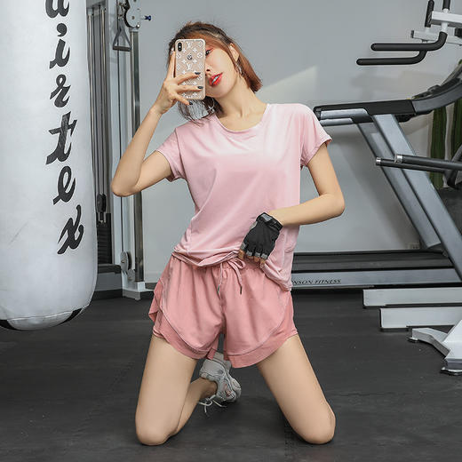 【三件套搭配！瑜伽服短裤套装】夏天薄款跑步运动套装，柔软亲肤，耐磨耐穿，速干网红健身服宽松瑜伽服女L 商品图2