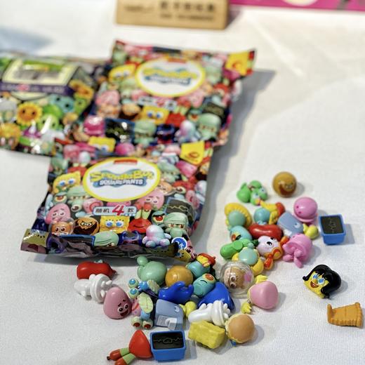 潮昇新品盲盒盲袋无敌鹿战队挂饰微缩小场景系列卡通摆件 商品图4