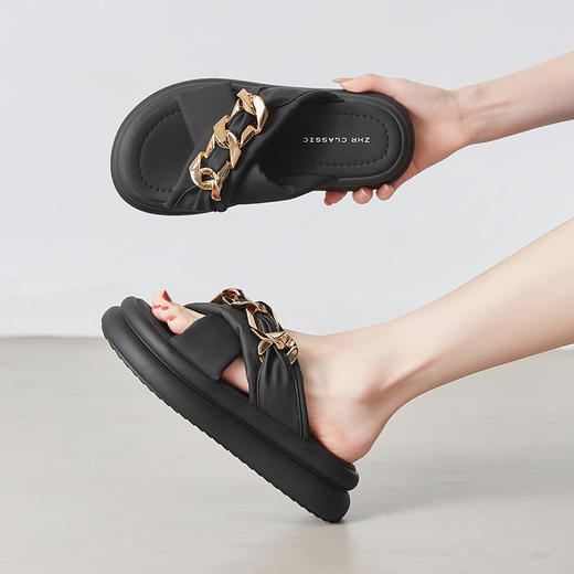 ZHR宽版圆头高颜值外出拖鞋女款超软时尚链条厚底轻盈设计凉拖女 商品图1