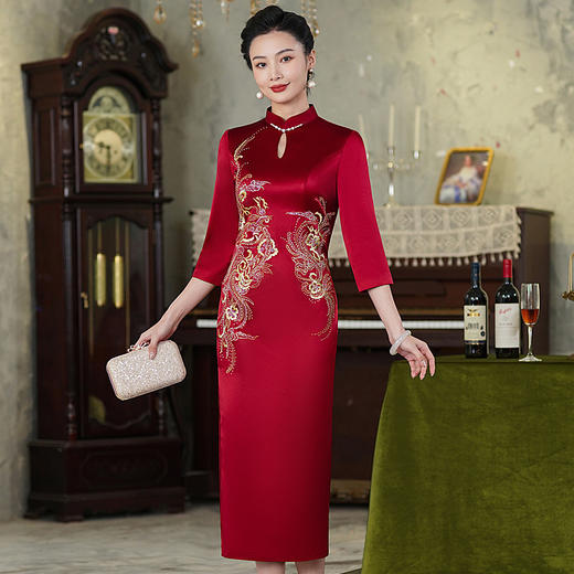 上海旗袍厂酒红色醋酸旗袍婚宴气质主持人年会礼服【9972】 商品图2