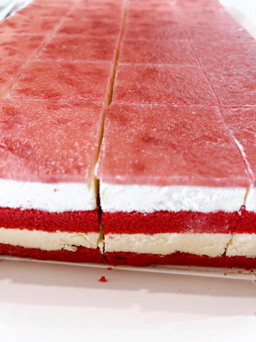 玫瑰荔枝慕斯蛋糕 商品图1