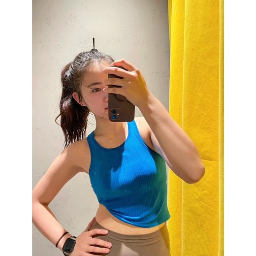 点此购买 lululemon | Ebb To Street女士短款运动背心 sp 286204 商品图6