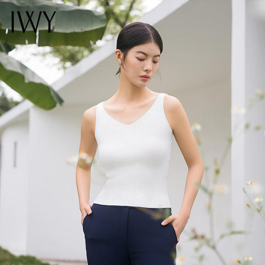 IWY/时尚白色背心气质吊带内搭背心吊带配西装修身有弹性V领高级感T002 商品图2