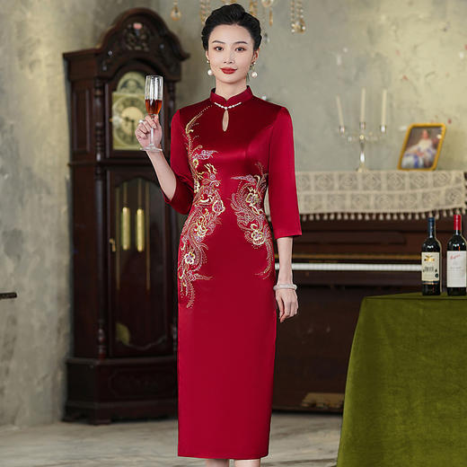 上海旗袍厂酒红色醋酸旗袍婚宴气质主持人年会礼服【9972】 商品图3