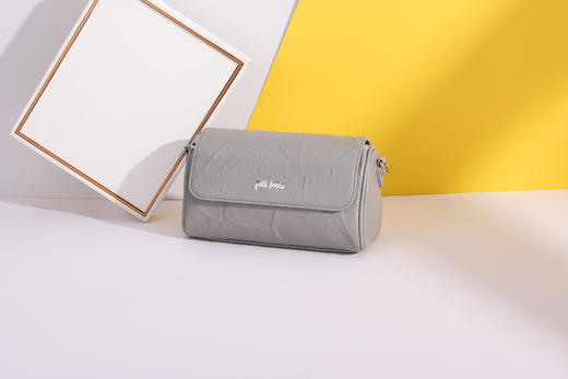 folli follie水波纹褶皱枕头包 商品图4