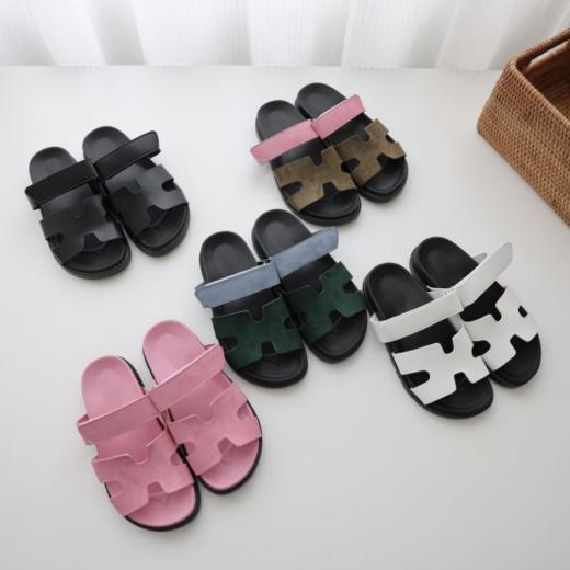 🌿【时尚厚底外穿H二舅拖A17🤤】💜1、鞋垫踩起来软软哒好舒服🔹 ✅ 2、魔术贴可以调整，包容任何脚型 👏 商品图5