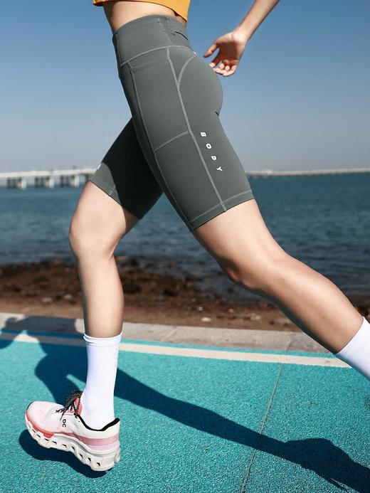 身体智慧 BODYWIT 女款 疾塑2.0 紧身肤感速干五分裤 商品图3