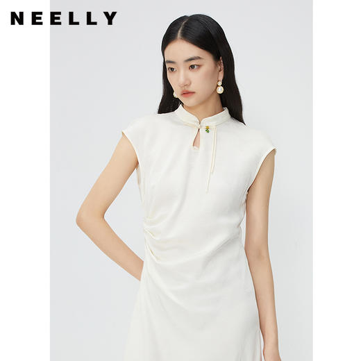 NEELLY纳俪商场同款国风立领盘扣无袖连衣裙女白色褶皱收腰中长裙N24045Y01114 商品图2