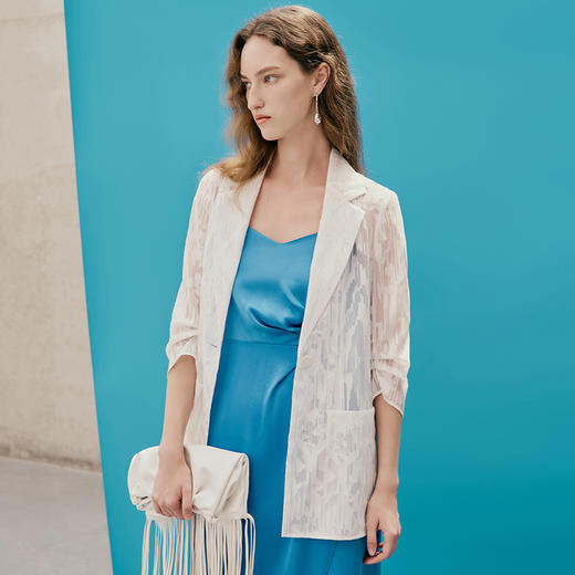 EITIE爱特爱夏季新款时尚显瘦轻薄薄外套女7403106 商品图2