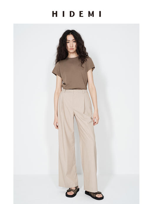 HIDEMI 【董生活同款】极简细条纹压褶设计感宽松阔腿中低腰西裤长裤 藏蓝色/燕麦色 商品图6