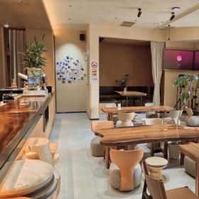 外滩繁华地段小型场地