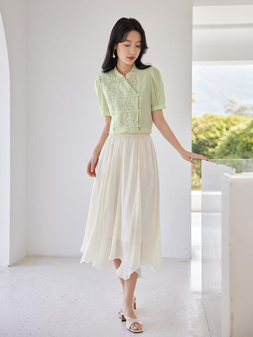 【专属特价】熙世界国风女装2025夏新中式天丝衬衫泡泡袖刺绣上衣薄荷曼波风 商品图4