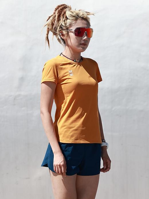 身体智慧 BODYWIT 女款 向右 短袖T恤 商品图3