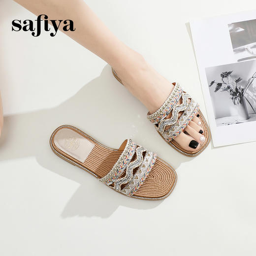 Safiya/索菲娅2024夏季闲适假日民族风珍珠水钻外穿平底凉拖 SF42110357 商品图5