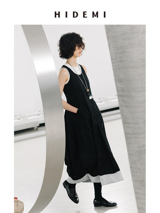 HIDEMI 极简设计感圆领压褶水洗棉口袋茧型廓形连衣裙 海鸥灰/黑色 商品图11