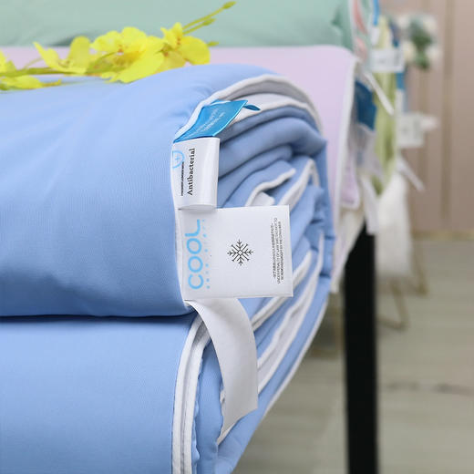 Q姐强推！一触即凉！睡进冰箱！黑科技凉感被空调被/夏凉被可机洗 商品图9