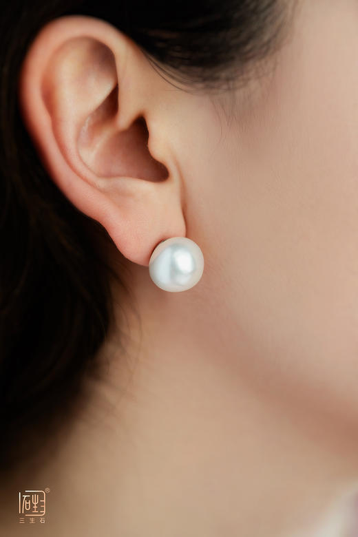 赛澳白-天然珍珠耳钉（12-13mm左右） 商品图5