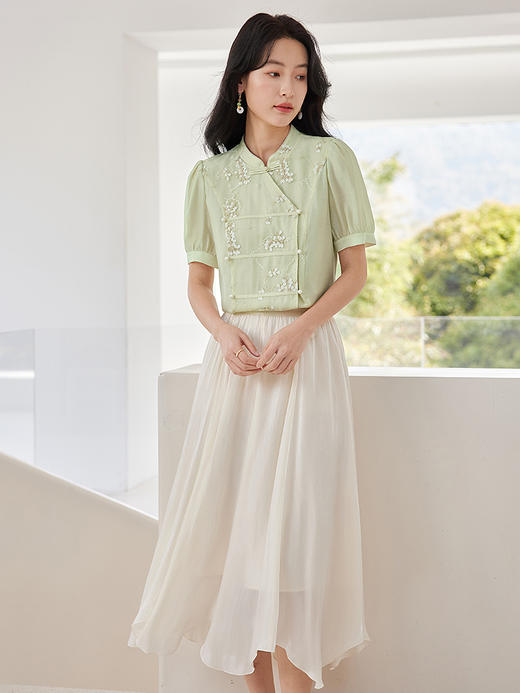 【专属特价】熙世界国风女装2025夏新中式天丝衬衫泡泡袖刺绣上衣薄荷曼波风 商品图2