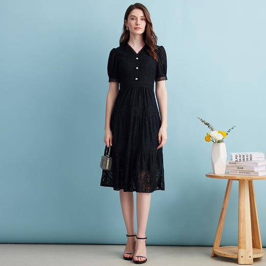 EITIE爱特爱夏季新款精致蕾丝V领法式优雅收腰显瘦连衣裙B2407304 商品图1