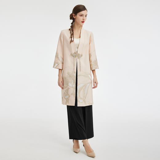 RE0A2斯尔丽2024春季新款优雅国潮定位提花宽松气质女式外套 商品图3