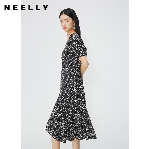 NEELLY纳俪商场同款桑蚕丝V领碎花连衣裙女下摆不规则显瘦中长裙N24045Y01107 商品图2