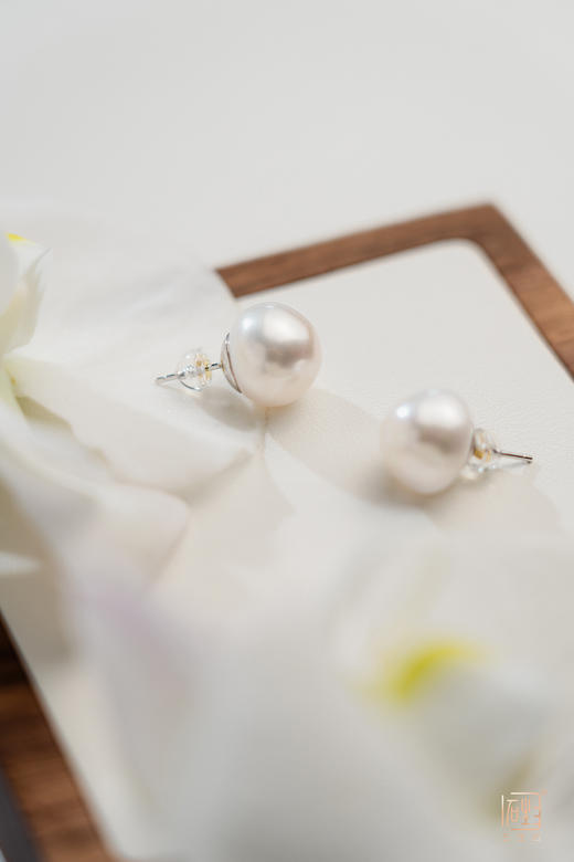 赛澳白-天然珍珠耳钉（12-13mm左右） 商品图2