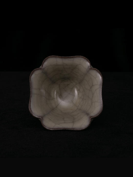 鹿鸣小卖部 | 定窑莲瓣盏、仿官窑兰花小杯 商品图4