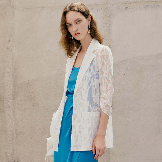 EITIE爱特爱夏季新款时尚显瘦轻薄薄外套女7403106 商品图3