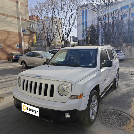 Jeep 自由客 2.4 豪华导航版【长租-北京】 商品图1