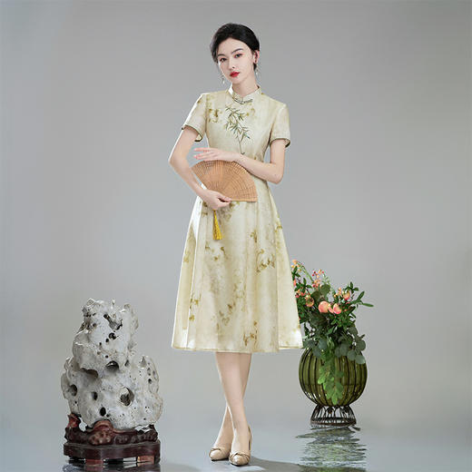 XGT联竹2024夏装新中式国风刺绣花复古女装改良修身旗袍连衣裙 商品图3