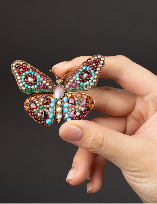 独角鹿西洋古董1890年代英国出品蝴蝶造型18K黄金镶嵌多宝石及天然海水珍珠胸针 商品图2