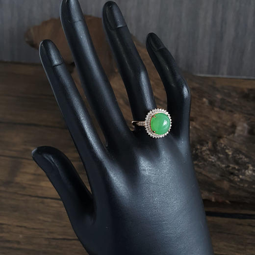【天然正品】AU750精品玫瑰金镶钻镶天然冰种满绿蛋面翡翠（圆满、吉祥）戒指310324NJ29 商品图5