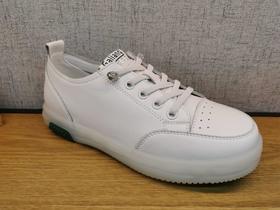 豪行真皮舒适休闲圆头女鞋22130063时尚平底运动板鞋