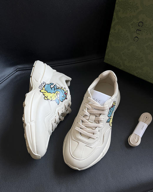 现货 THS 4.27-限时 G家 情侣款 龙年限定 卡通版泡泡龙厚底运动鞋 2色 QZ084 商品图3