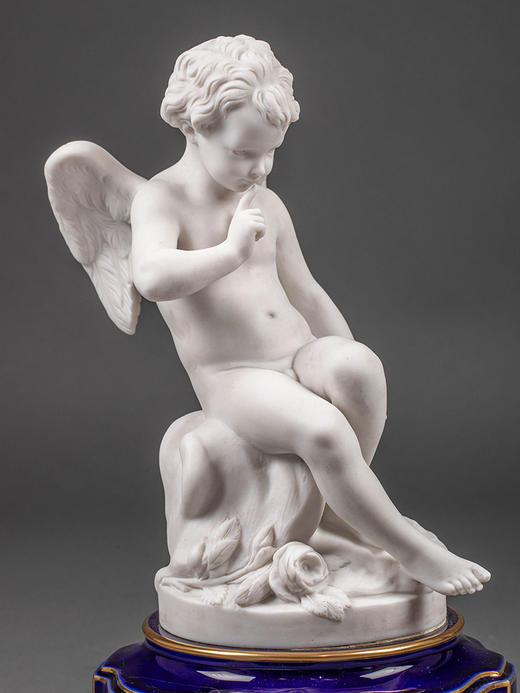 独角鹿西洋古董19世纪法国出品帝王蓝釉底座嵌素胎瓷「Cupidon et Psyché 丘比特与普赛克」雕塑一对 商品图1