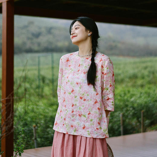 * 绽放252朵/荼蘼水彩碎花高支亚麻七分袖套头宽松休闲旅游穿搭衬衫 商品图0