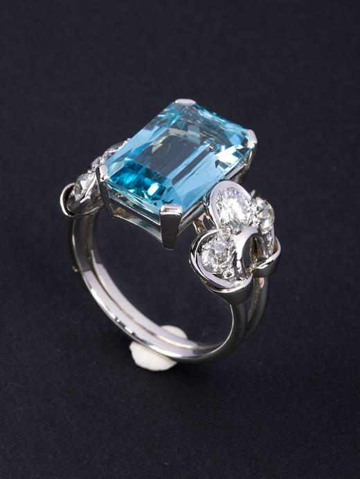 独角鹿西洋古董1950年代法国出品装饰艺术风格铂金镶嵌钻石及海蓝宝石戒指 商品图1