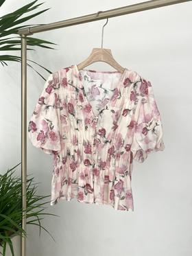 打造韩系浪漫 只要一件印花小衫！